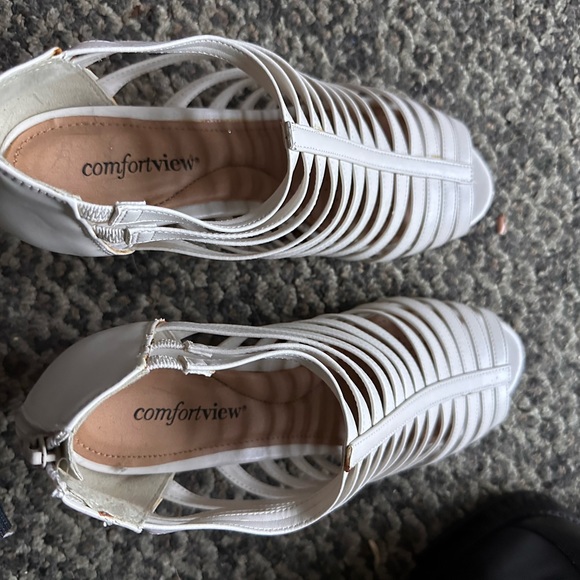 Women’s 8 1/2 ComfortView Brand Strappy Heels - Picture 8 of 8